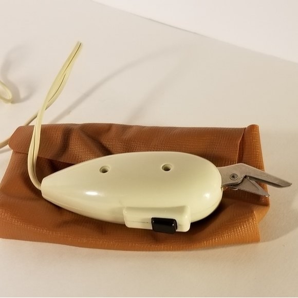 SEARS Electric Scissors - Picture 4 of 8